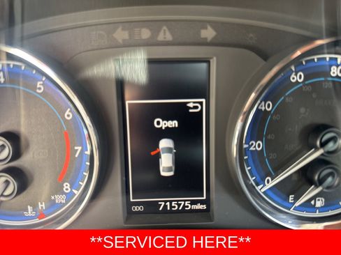 Used 2019 Toyota Corolla SE FWD image 6