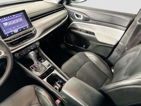 Used 2023 Jeep Compass Limited image 22