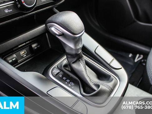 Used 2025 Kia Soul LX FWD image 31