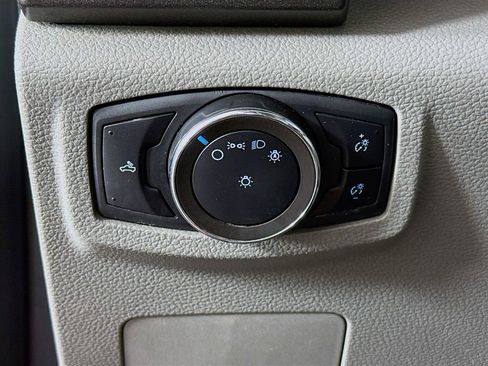 Used 2020 Ford F250 XL w/ Power Equipment Group image 10