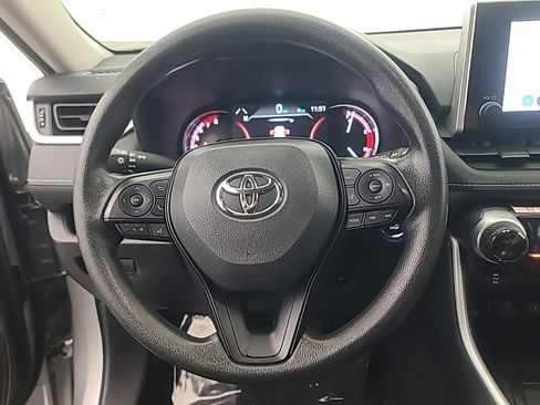 Used 2025 Toyota RAV4 XLE AWD/4WD image 30