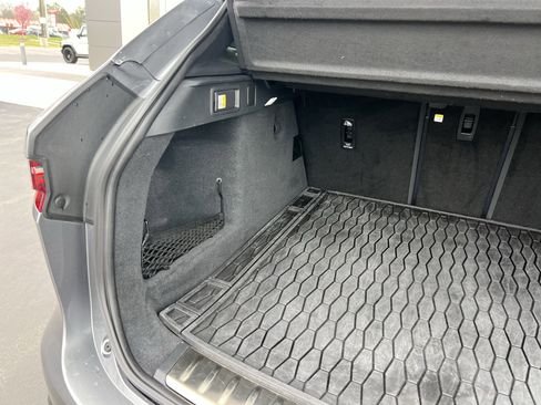 Certified 2025 Jaguar F-PACE R-Dynamic S image 38