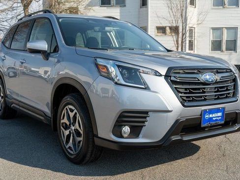 Used 2023 Subaru Forester Premium AWD/4WD image 4