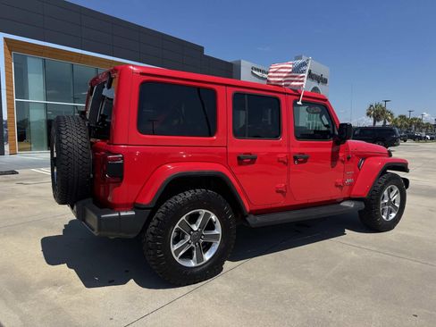 Used 2020 Jeep Wrangler Unlimited Sahara w/ LED Lighting Group AWD/4WD image 7