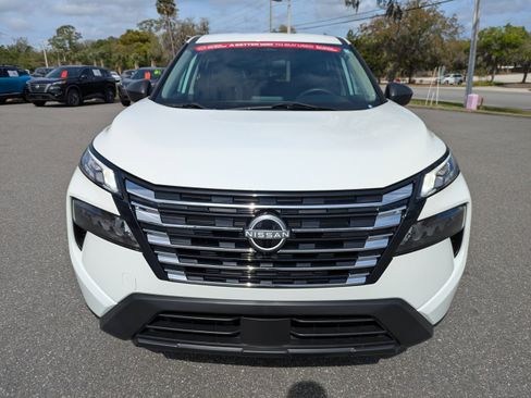 Certified 2024 Nissan Rogue S image 9