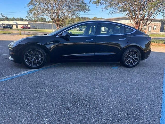 Used 2018 Tesla Model 3 Mid Range RWD image 4