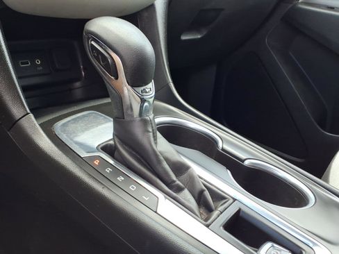 Used 2022 Chevrolet Equinox LS w/ LS Convenience Package FWD image 15