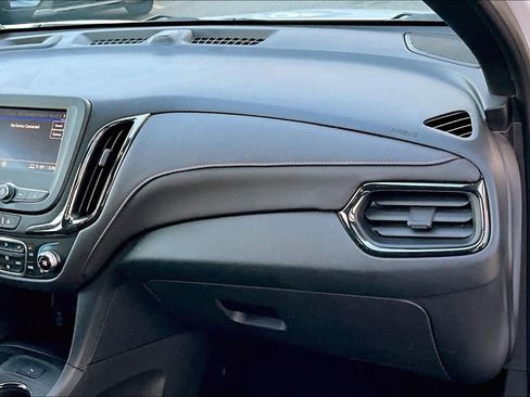 Used 2023 Chevrolet Equinox RS image 19
