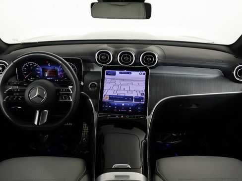 Used 2024 Mercedes-Benz GLC 300 4MATIC image 8