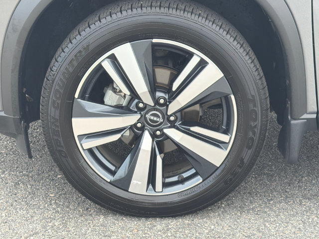 Used 2023 Nissan Rogue SL w/ SL Premium Package FWD image 11