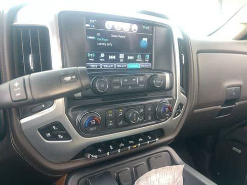 Used 2018 GMC Sierra 1500 SLT AWD/4WD image 17