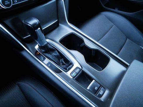 Used 2020 Honda Accord Sport image 21