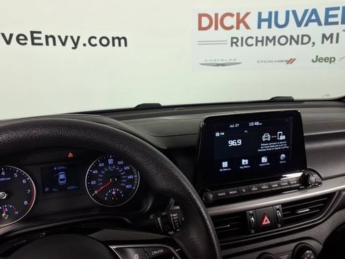 Used 2020 Kia Forte LXS FWD image 24