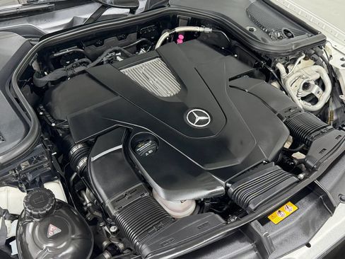Used 2017 Mercedes-Benz E 400 4MATIC Wagon image 92