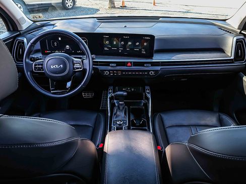 Certified 2024 Kia Sorento SX image 19