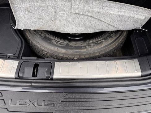 Used 2011 Lexus RX 450h AWD w/ Premium Pkg image 32