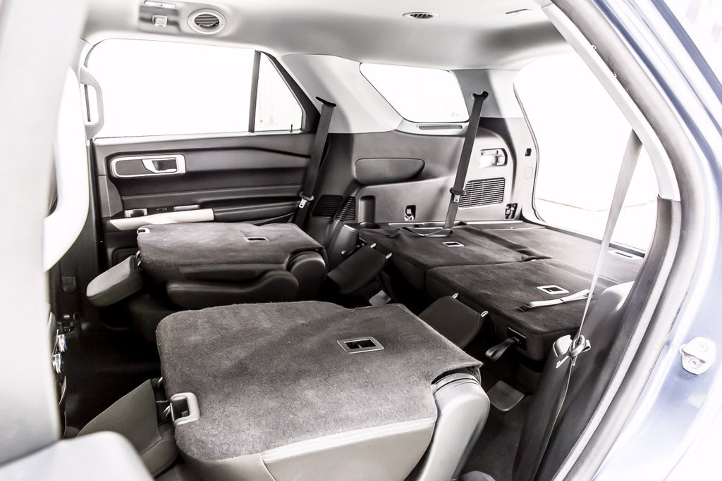 Used 2021 Ford Explorer XLT AWD/4WD image 36