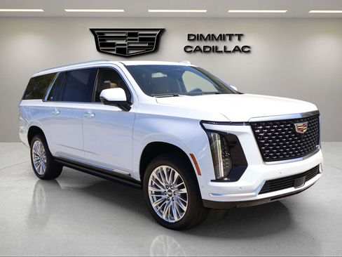 New 2026 Cadillac Escalade ESV Luxury w/ LPO, Floor Liner Package RWD image 7