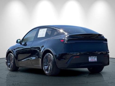 Used 2026 Tesla Model Y 2WD image 6