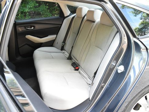 Used 2023 Honda Accord EX image 15
