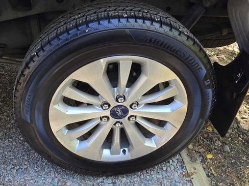 Used 2015 Ford F150 Lariat w/ Equipment Group 501A Mid image 10