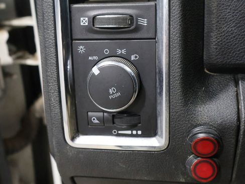 Used 2017 RAM 3500 Laramie w/ Convenience Group image 7