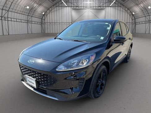 Used 2020 Ford Escape SE Sport image 9