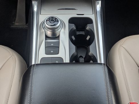 Used 2023 Ford Explorer XLT w/ Equipment Group 202A image 21