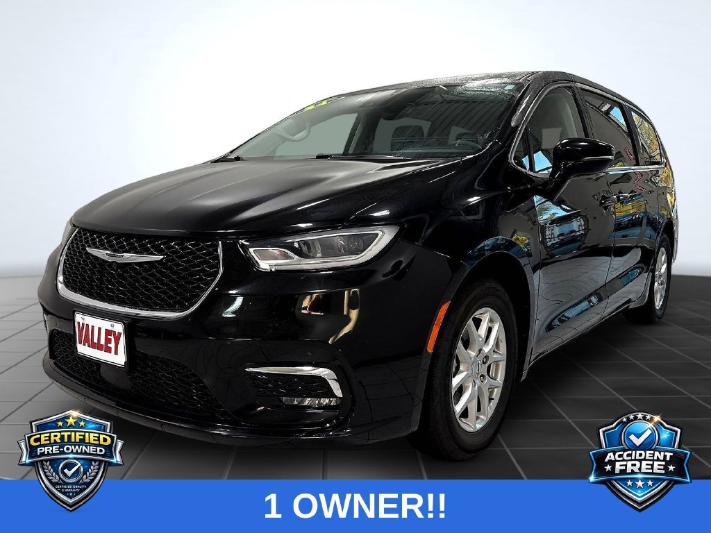 Used 2024 Chrysler Pacifica Touring-L FWD image 3