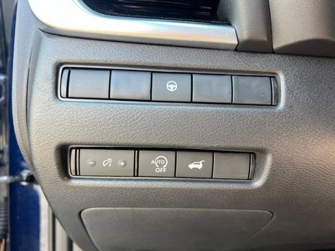 Used 2026 Nissan Rogue SL FWD image 10