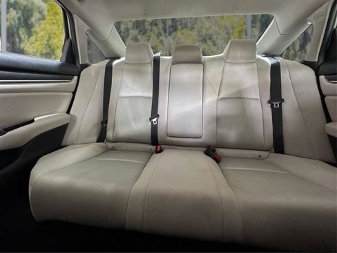 Used 2019 Honda Accord LX image 13