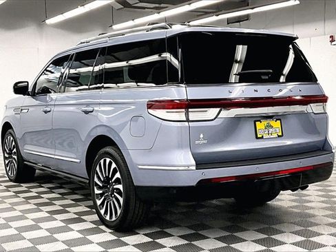 Used 2023 Lincoln Navigator Black Label image 2