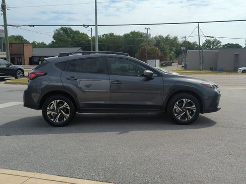 Certified 2025 Subaru Crosstrek 2.0i Premium AWD/4WD image 8