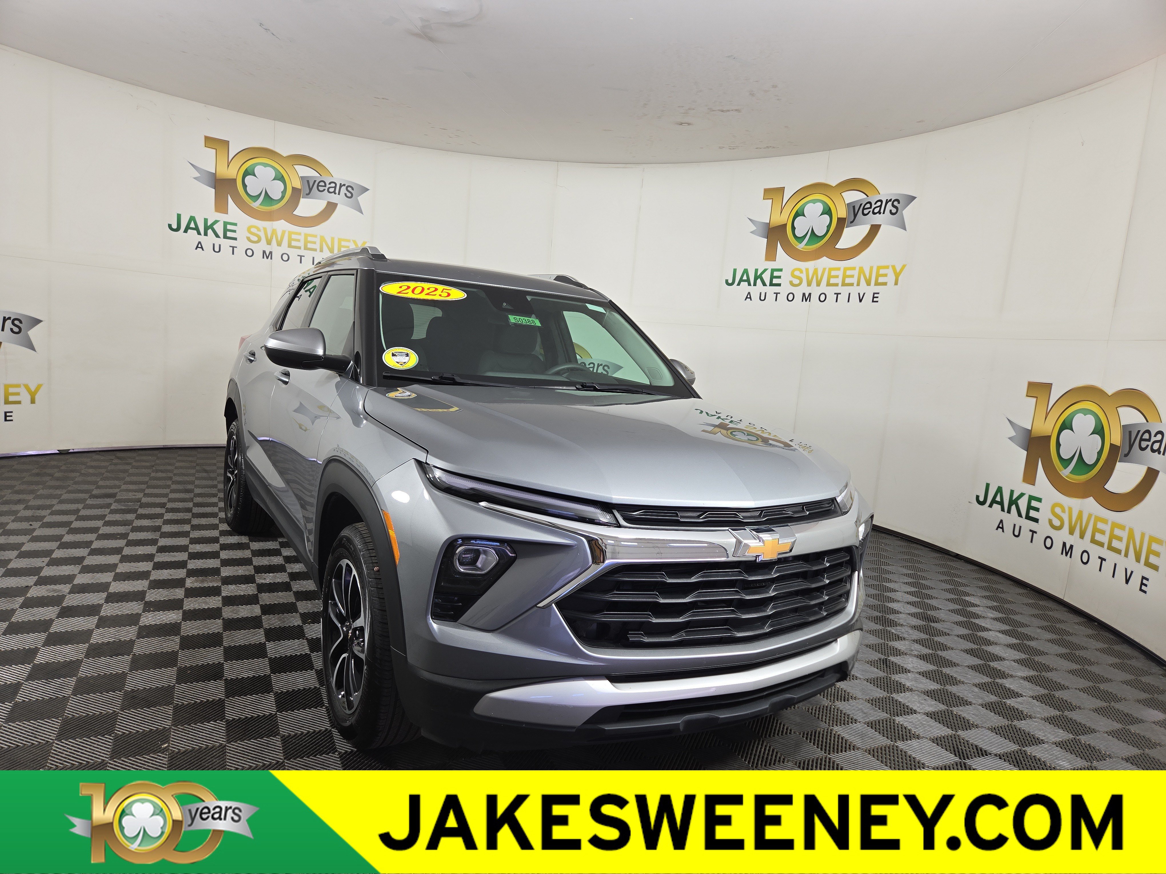 Used 2025 Chevrolet TrailBlazer LT AWD/4WD image 1