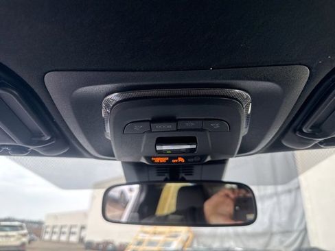 Used 2023 Toyota Corolla SE w/ Carpet Mat Package (TMS) image 15