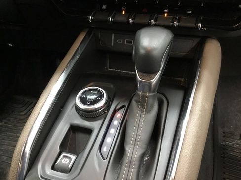 Used 2023 GMC Canyon Denali image 23