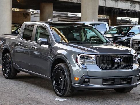 New 2026 Ford Maverick Lobo AWD/4WD image 3