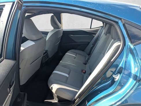 Used 2025 Toyota Camry SE w/ Convenience Package image 13