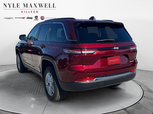 New 2025 Jeep Grand Cherokee Laredo image 14