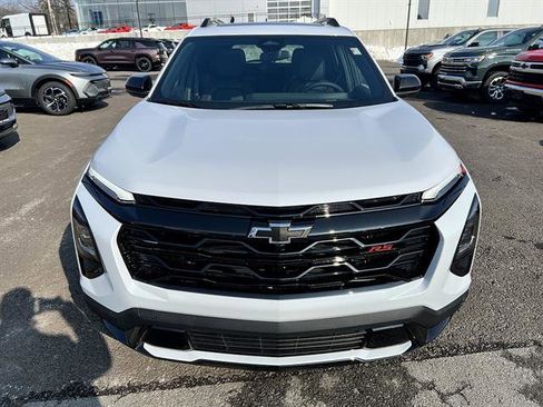 New 2026 Chevrolet Equinox RS w/ Convenience Package III AWD/4WD image 9