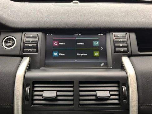 Used 2018 Land Rover Discovery Sport HSE image 16