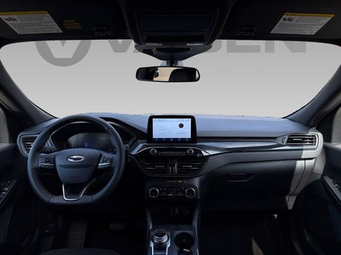 Used 2025 Ford Escape ST-Line image 3
