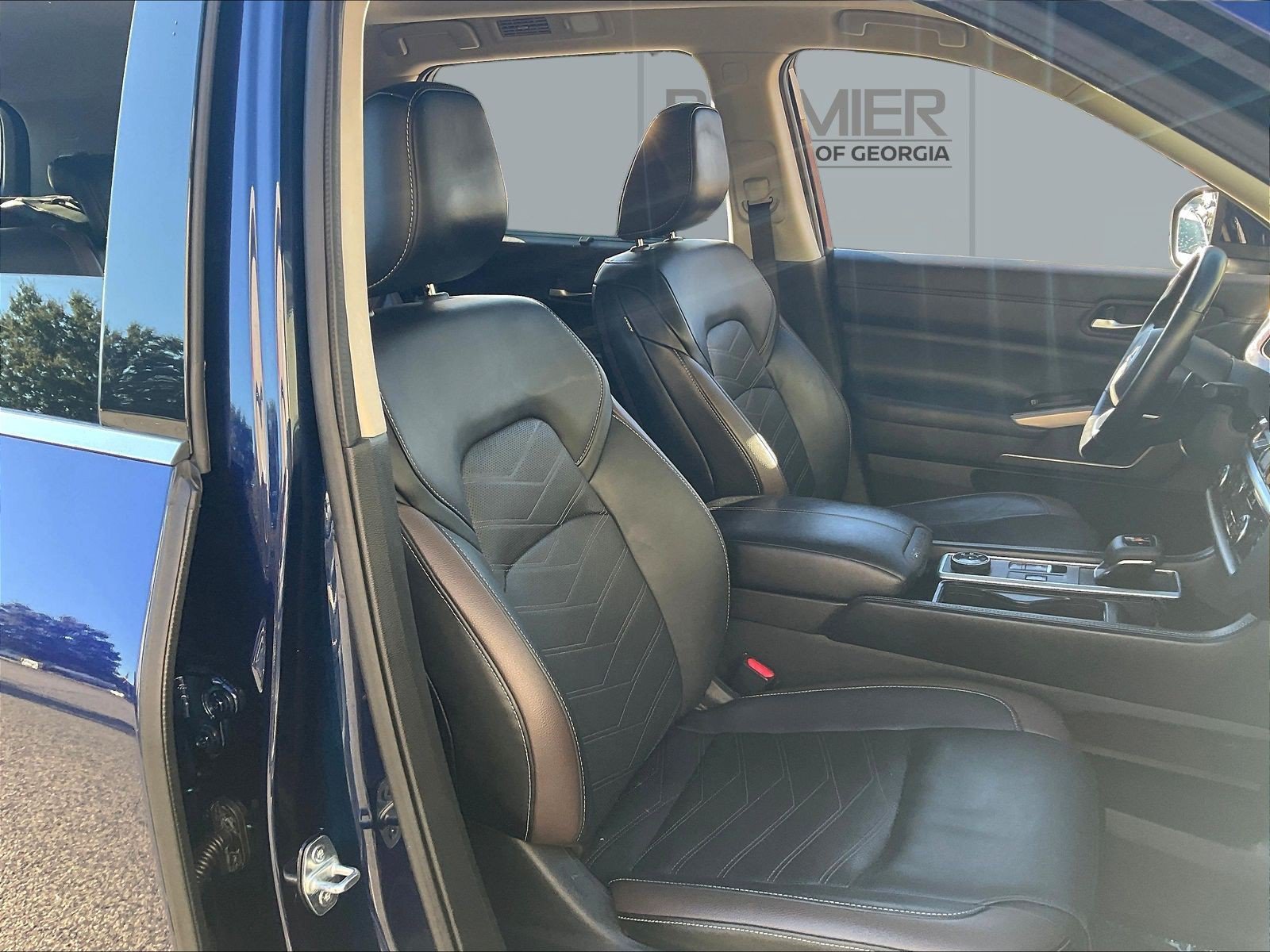 Certified 2023 Nissan Pathfinder Platinum w/ Cargo Package AWD/4WD image 32