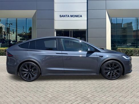 Used 2023 Tesla Model X image 4