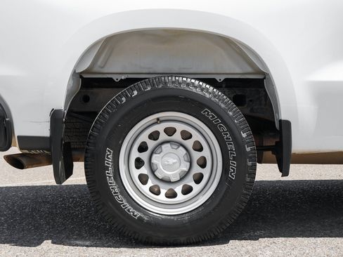 Used 2022 Chevrolet Silverado 1500 W/T w/ WT Value Package AWD/4WD image 12