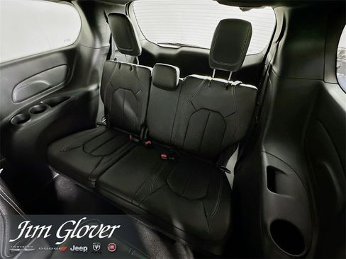 New 2026 Chrysler Pacifica Select w/ S Appearance Package image 13