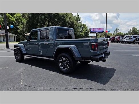 New 2025 Jeep Gladiator Sport w/ Premium Package image 28