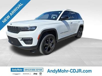 Used 2023 Jeep Grand Cherokee Limited w/ Black Appearance Package