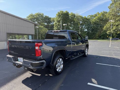 Used 2020 Chevrolet Silverado 2500 LTZ w/ LTZ Premium Package AWD/4WD image 5