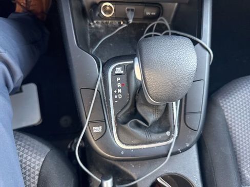 Used 2023 Kia Soul LX w/ LX Technology Package image 12